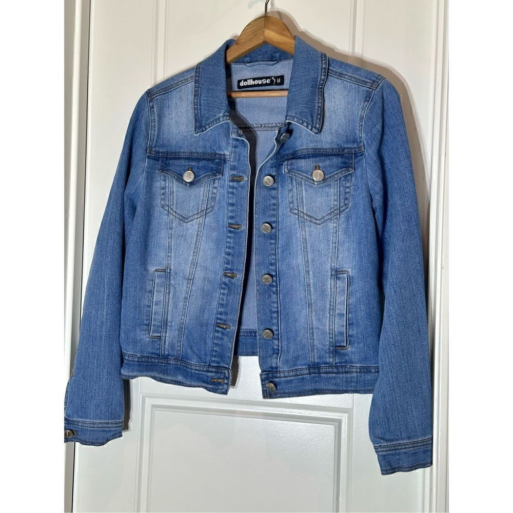 Dollhouse juniors cropped denim jacket size M